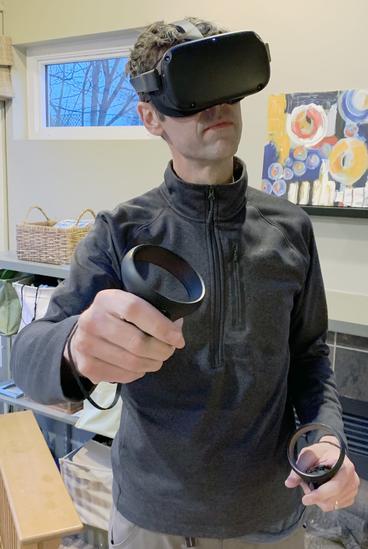 Pete Willemsen in VR Headset